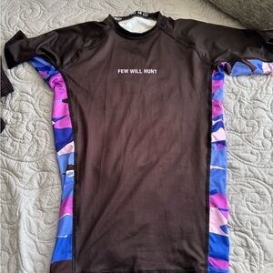 Few Will Hunt Purple Reign short-sleeve rash guard (M) NWOT